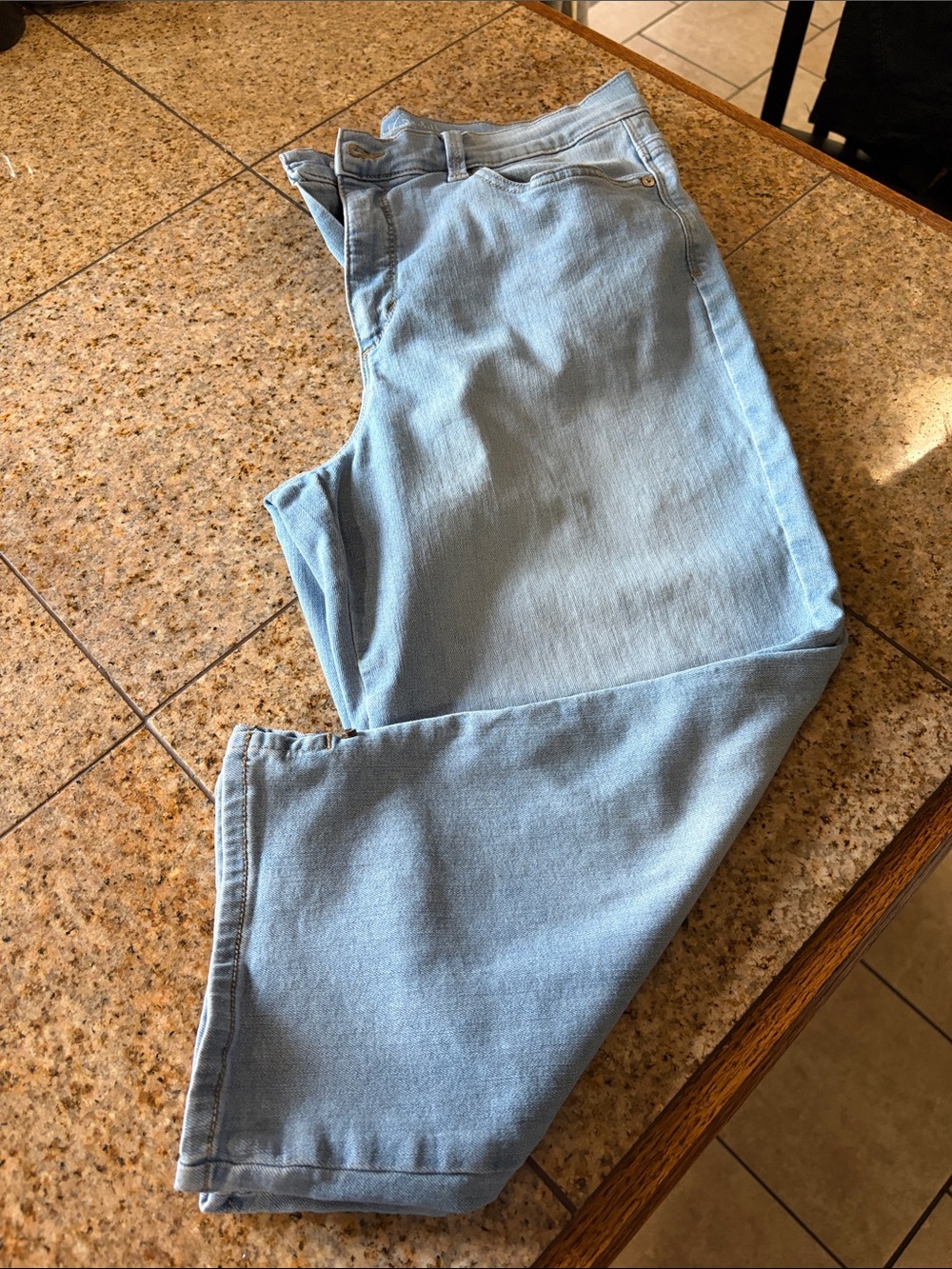Gloria Vanderbilt Light Blue Cropped Women's Jeans